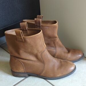 Sole Society Suede Ankle Boot in Tan